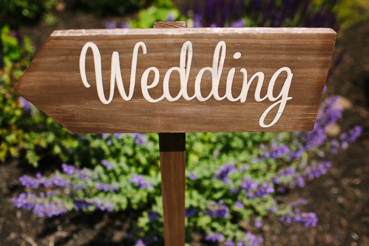 Willowdale Estate wedding sign, image by Kelly Benvenuto