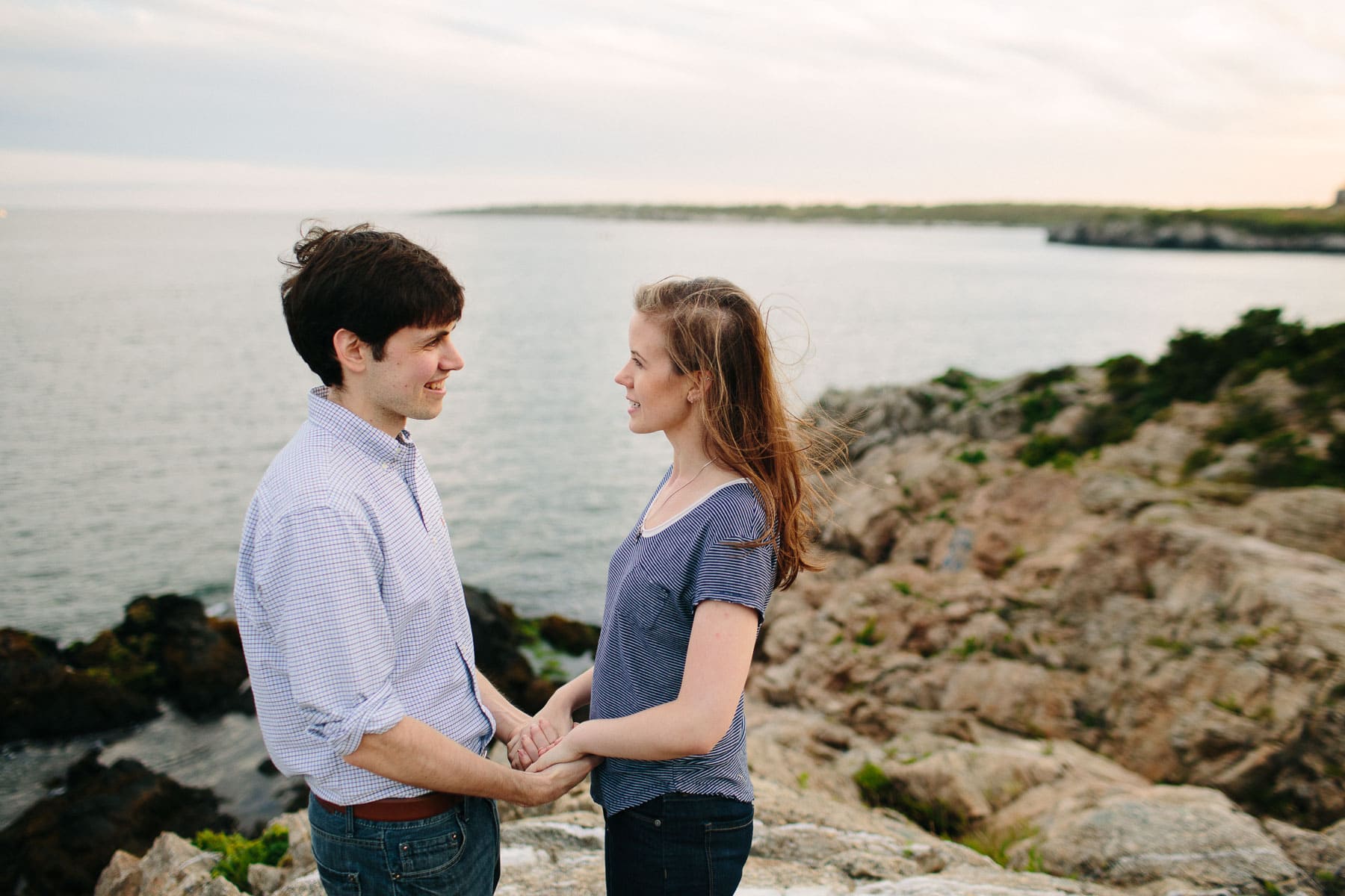 Samantha and AJ's Jamestown engagement session | Kelly Benvenuto Photography | Boston wedding photographer