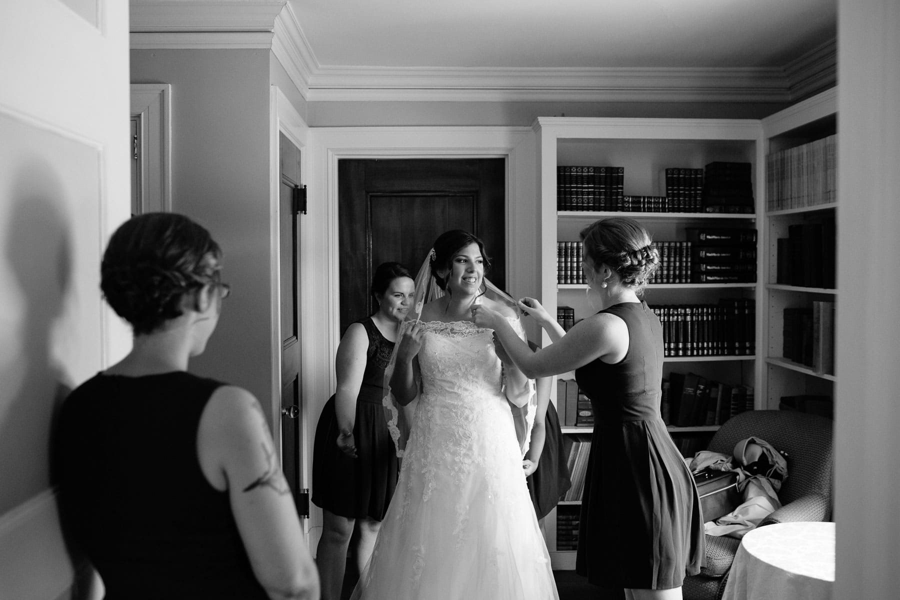 Maggie and Tom's wedding at the Endicott Estate in Dedham, MA | Kelly Benvenuto Photography | Boston Wedding Photographer