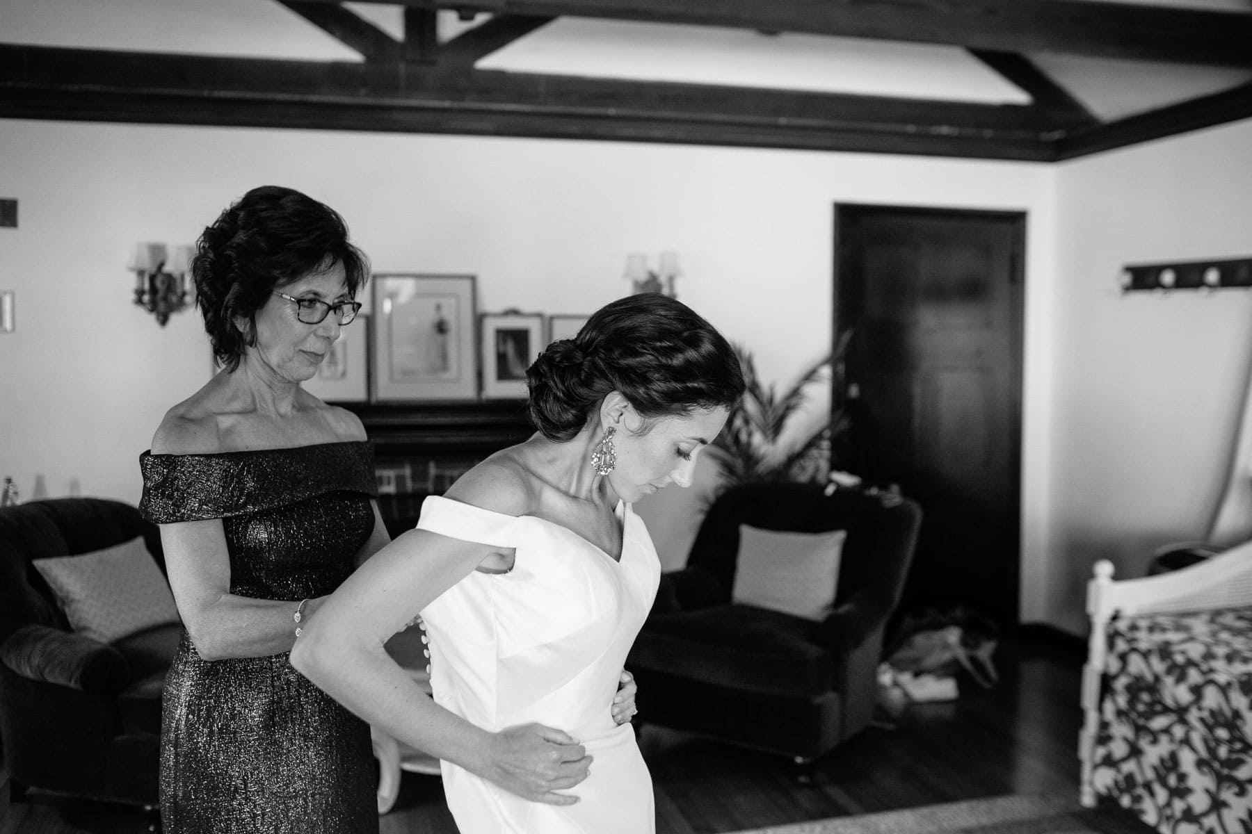 Emily and Matt's Willowdale Estate wedding in Topsfield, MA | Kelly Benvenuto Photography | Boston Wedding Photographer