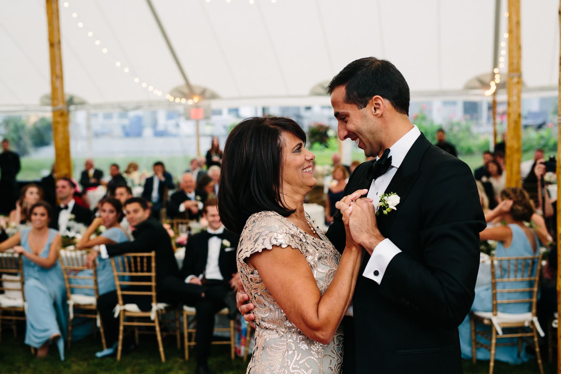 Leslie and Charles' Narragansett wedding | Kelly Benvenuto Photography | New England Wedding Photographer