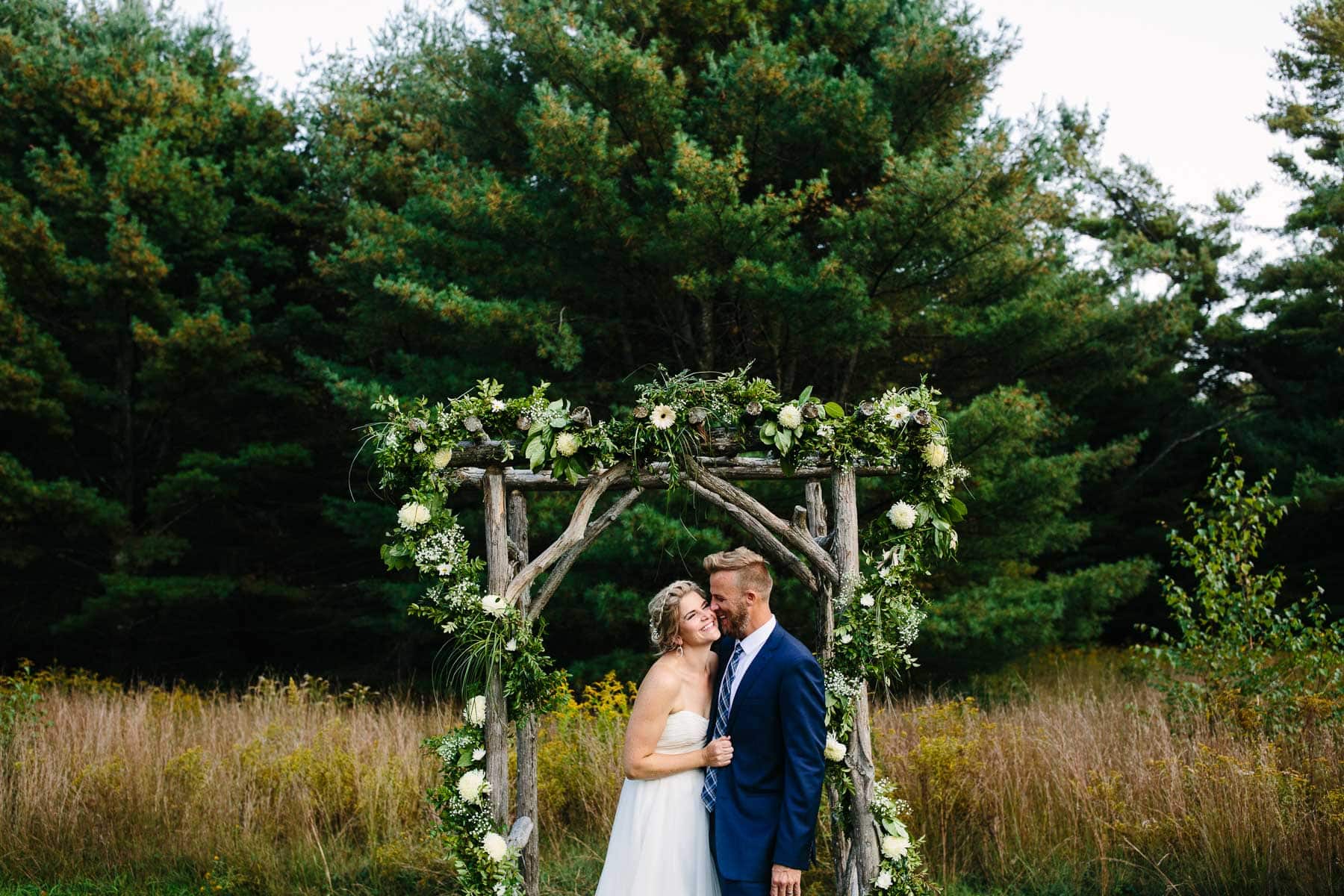 August Moon wedding of Leah and Erik in Sheffield, MA | Kelly Benvenuto Photography | Boston and Berkshires wedding photographer